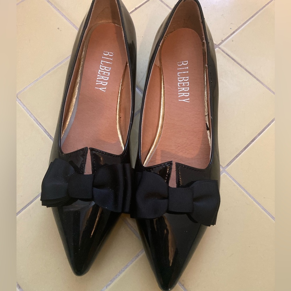 PATENT LEATHER FLATS BRAND NEW